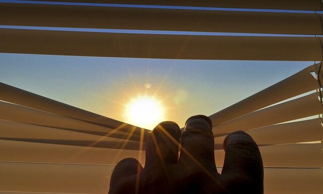 Jak zrobić samemu rolety do okien?